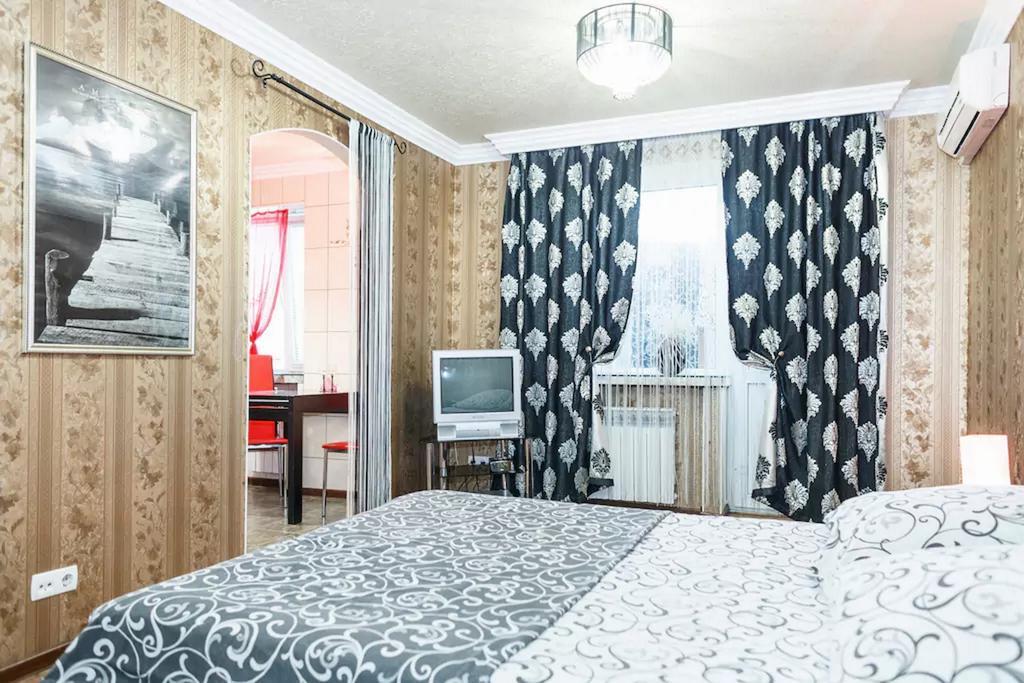 Apartment On Nezalezhnoy Ukrаiny Near Intourist Hotel Zaporizhia 외부 사진