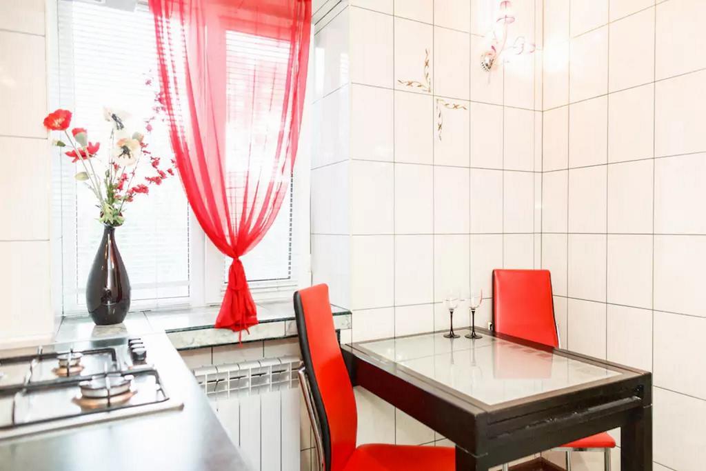 Apartment On Nezalezhnoy Ukrаiny Near Intourist Hotel Zaporizhia 외부 사진